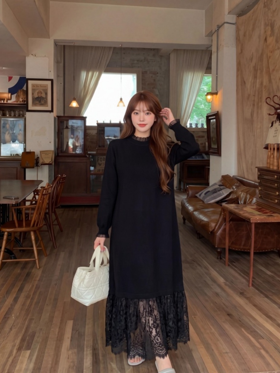Women Fashion Over The Years - Plus size gebreide jurk met kanten
