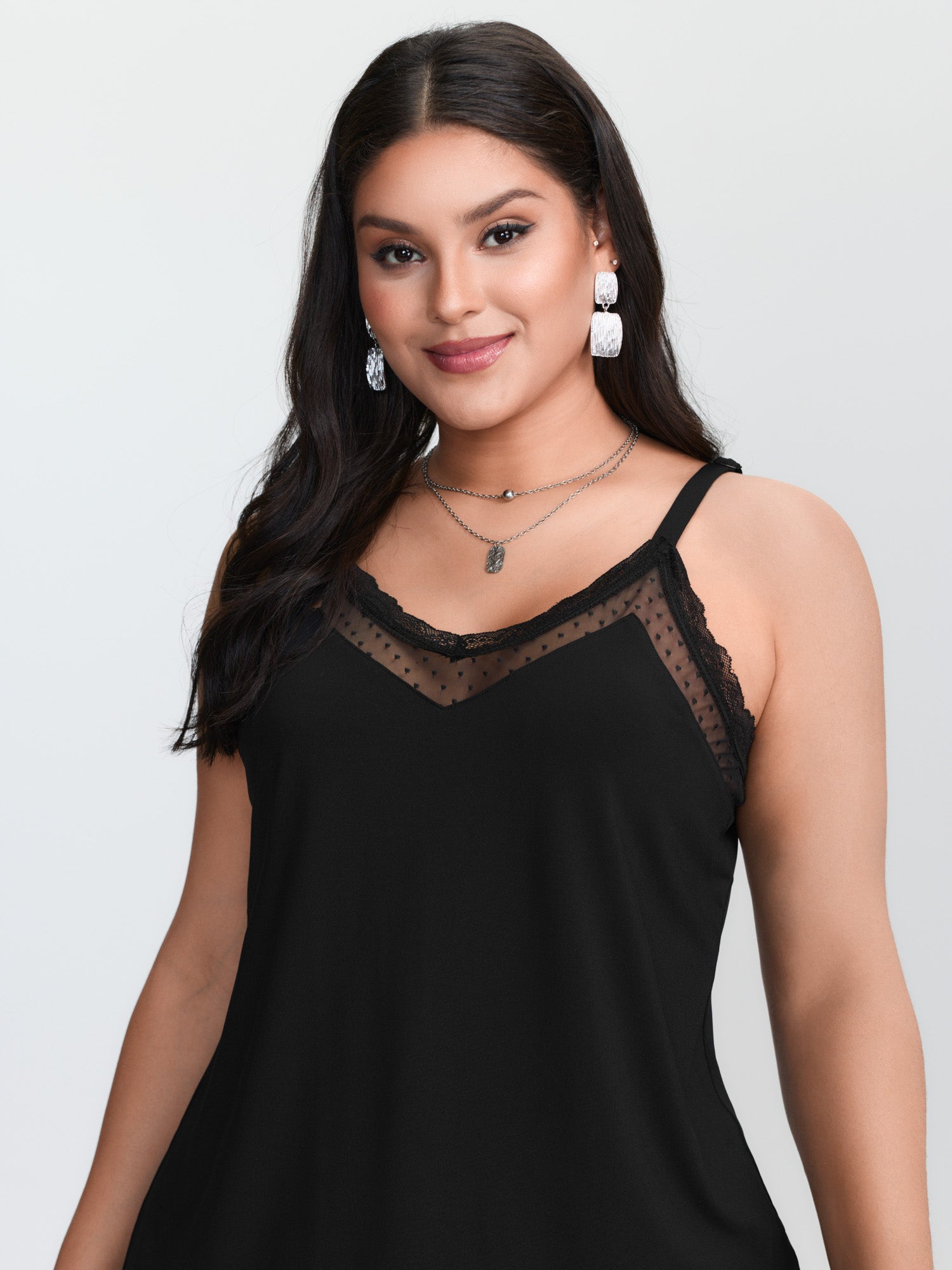 Zwarte, gebreide top in plusma - Lace Trim Cami recensie en prijs